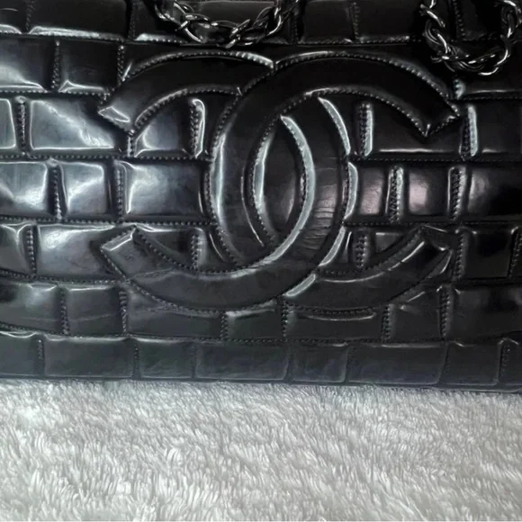 Chanel Black Quilted Vinyl Large Frozen Tote Bag - Picture 2 of 15